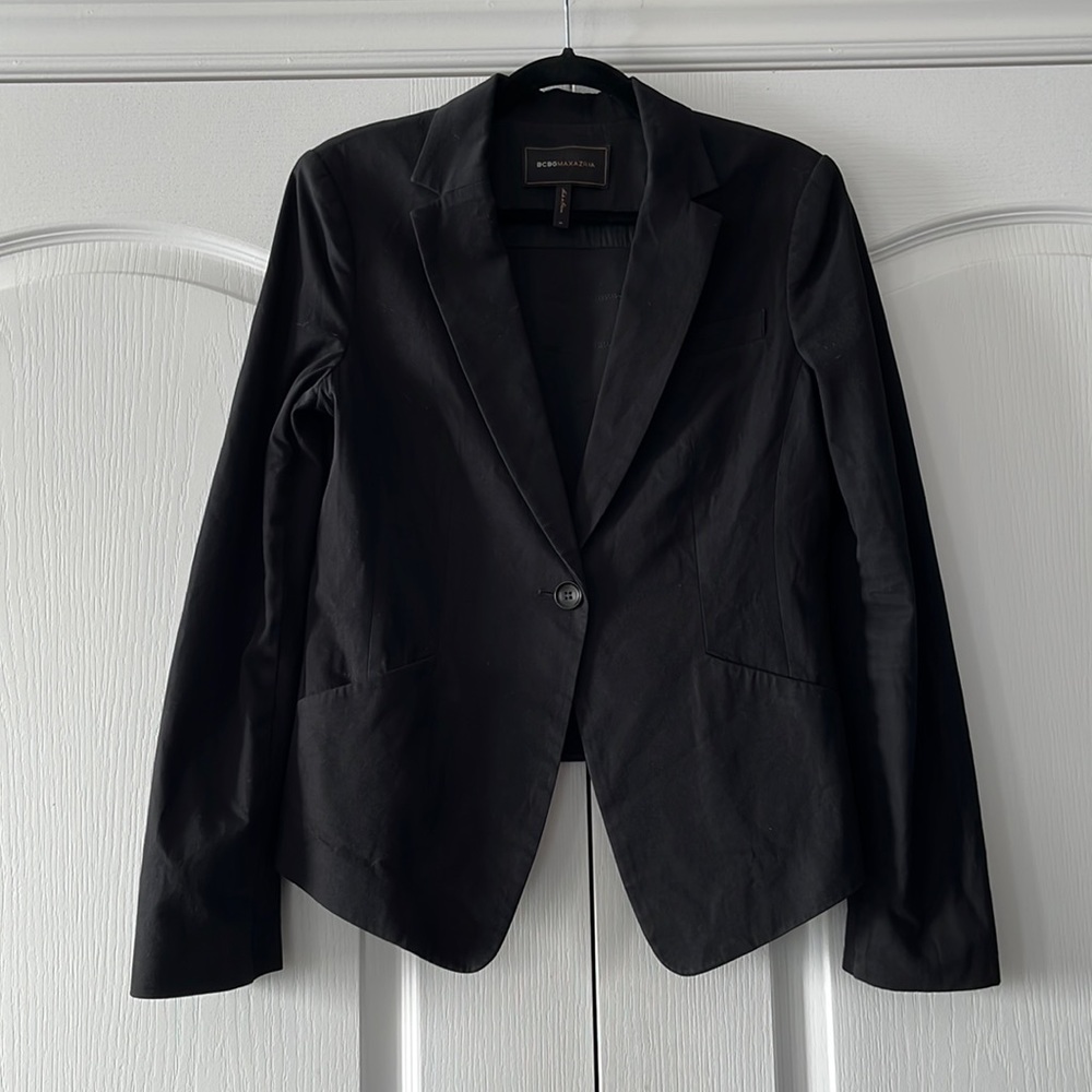 VGUC BCBG Maxazaria jacket